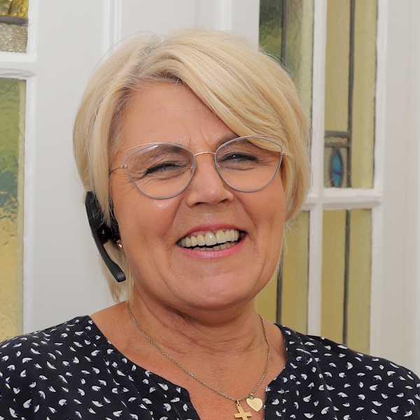 helga-rieder-600-x-600.jpg